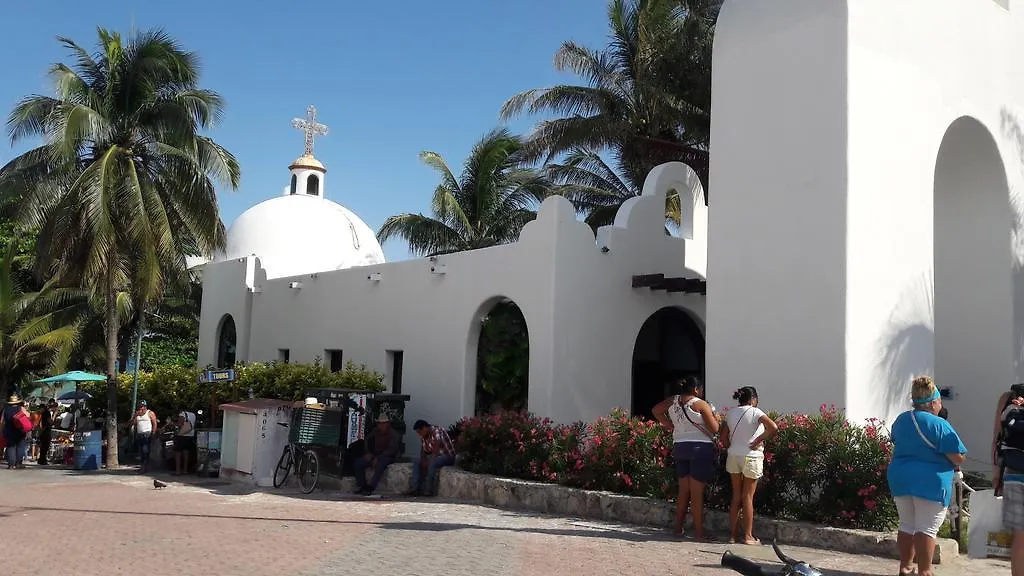 Vida Nueva Bed&Breakfast Peregrina 2*, Playa del Carmen